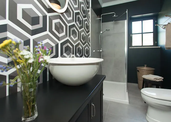 Amarina Βίλα Τρογκίρ